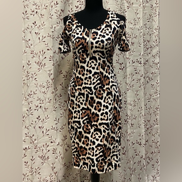 VENUS Dresses & Skirts - Venus - Cold-Shoulder Mini Dress (NWT)
